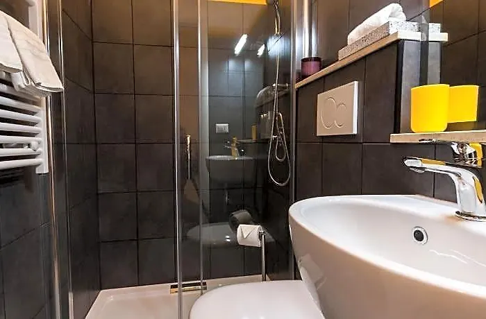 A Casa Di Ale E Lalla Hotel 4*